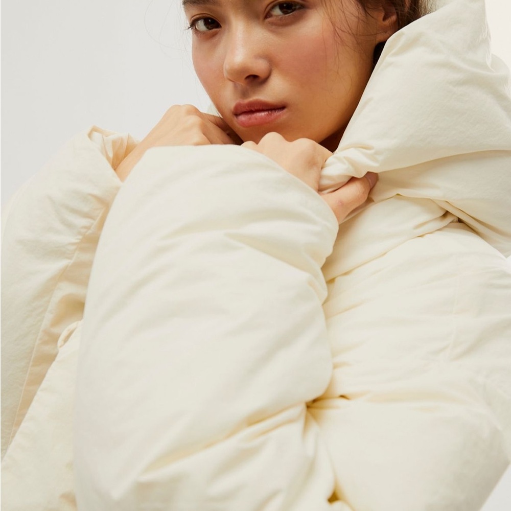 Free People cozy cloud puffer jacket!!